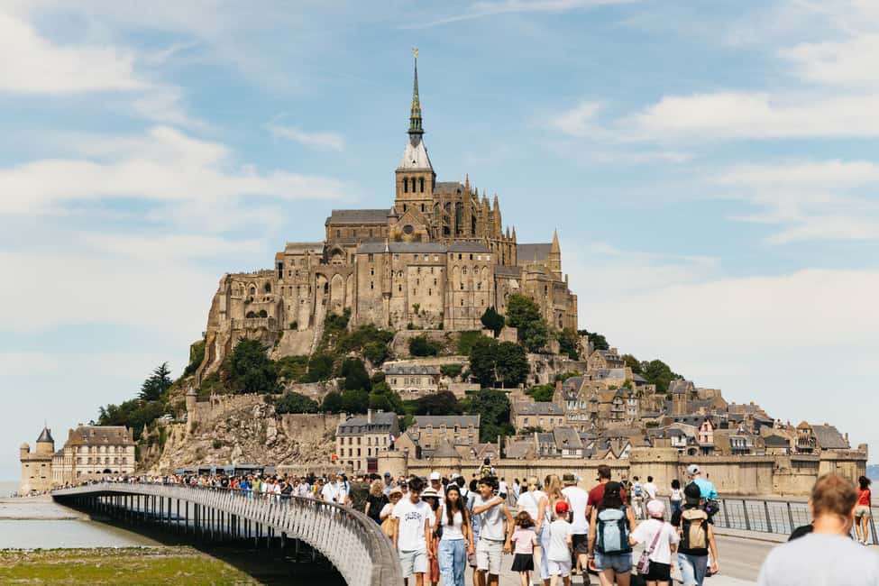 Day Trip to Mont-Saint-Michel from Paris - Medieval City Streets and Ramparts: Where the Best Angles Live