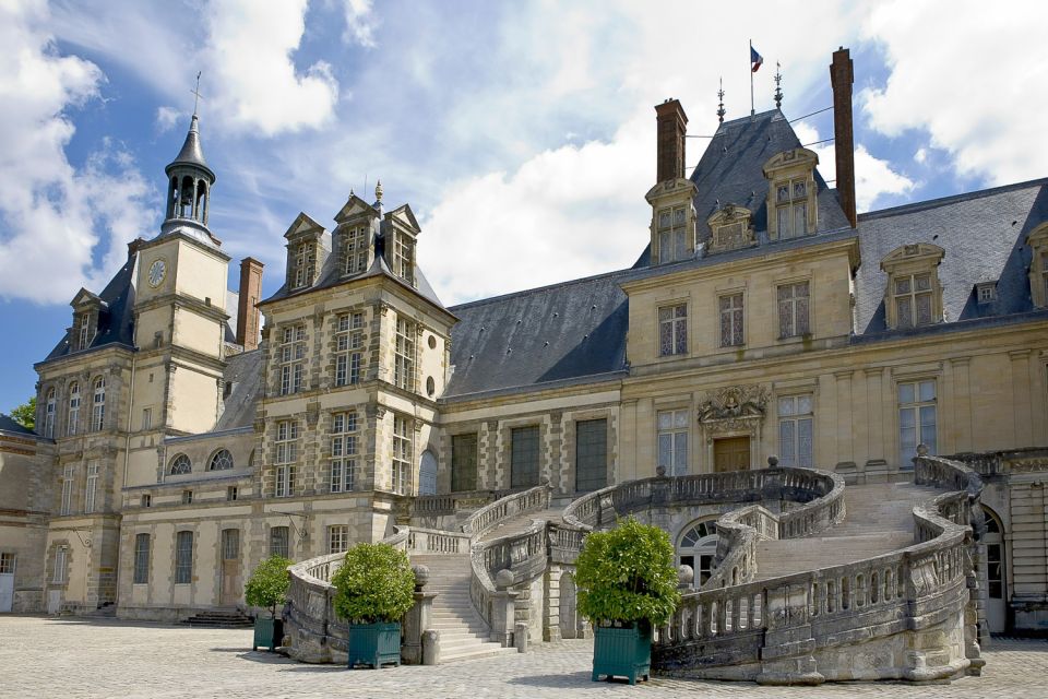 Fontainebleau & Vaux-le-Vicomte Châteaux Day Tour from Paris - Fontainebleau Palace: UNESCO, Seven Centuries of Royals, and Napoleon’s Throne