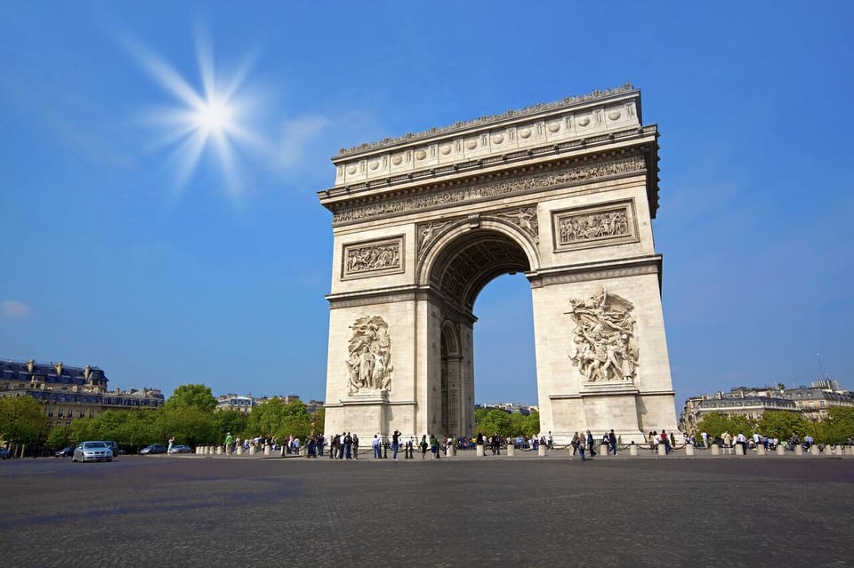 From London: Paris Day Trip with Lunch on Eiffel Tower - Practical tips that help the day run smoothly