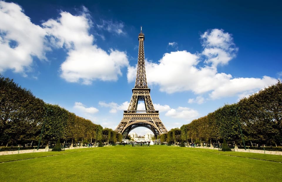 From London: Paris Day Trip with Lunch on Eiffel Tower - Panoramic Coach Tour: seeing Paris landmarks in the right order