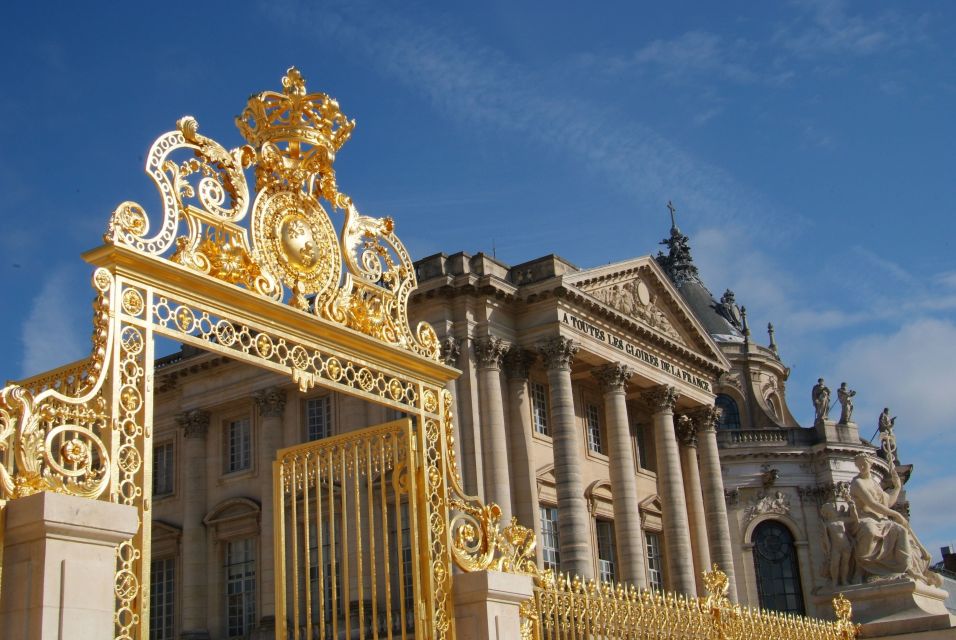 From Paris: Full-Day Guided Tour of Versailles - Petit Trianon and the Marie-Antoinette retreat vibe