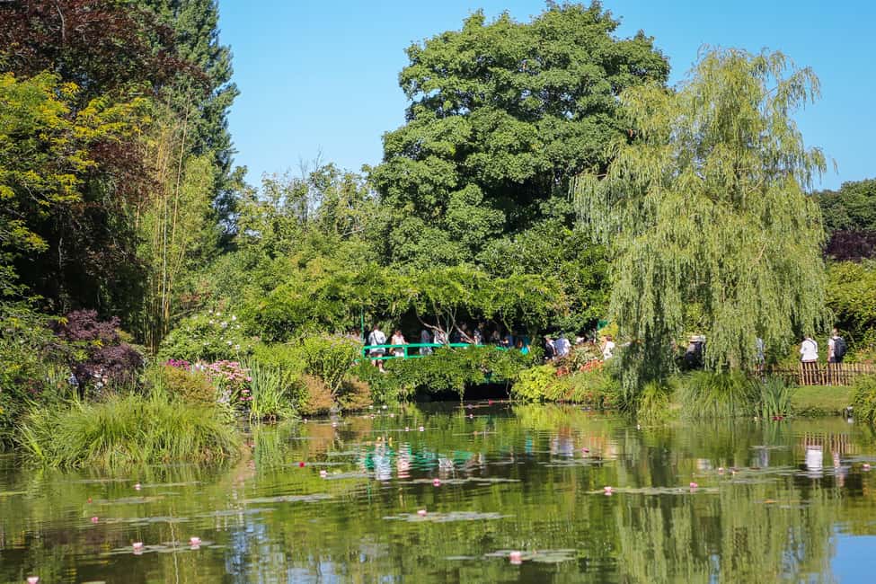 From Paris: Giverny Day Trip with Audio Guide or Live Guide - Entering Monet’s House: what you get with the included ticket