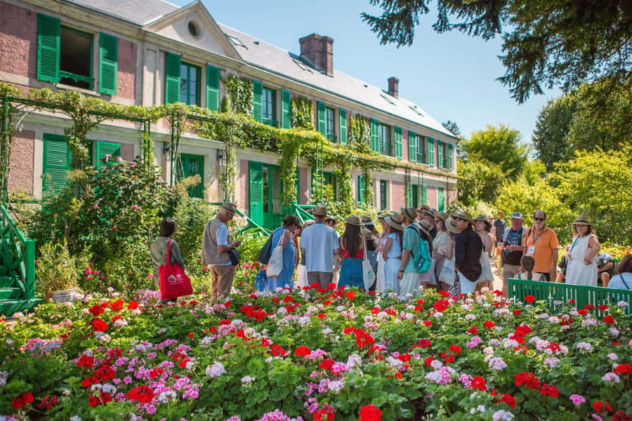 From Paris: Giverny Day Trip with Audio Guide or Live Guide - Practical notes that make the day smoother