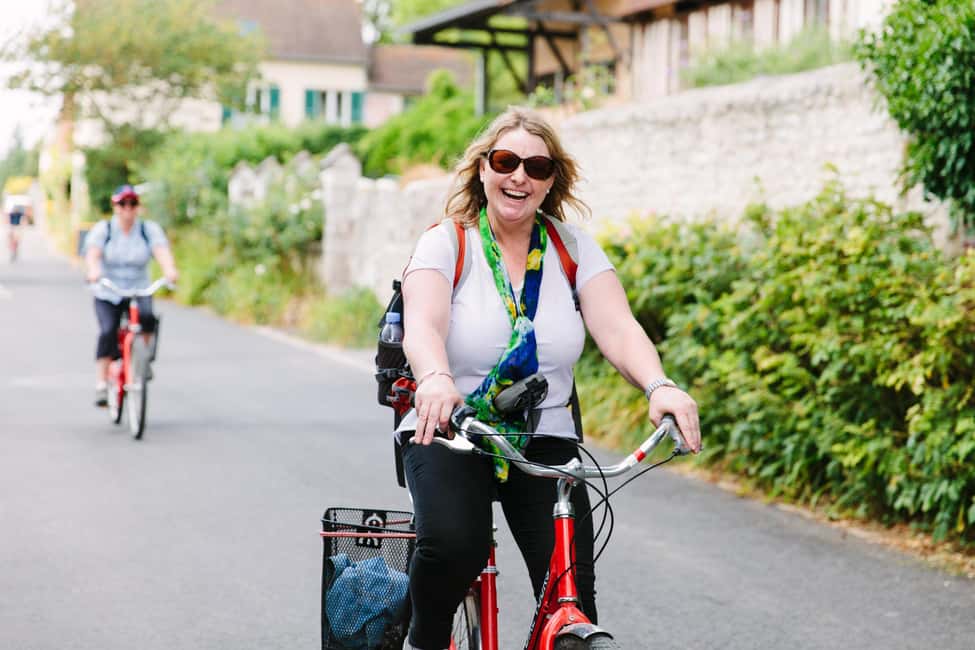 From Paris: Monet Garden & Giverny Bike Tour and Picnic Stop - Getting There: Meeting Point, Timing, and What to Bring