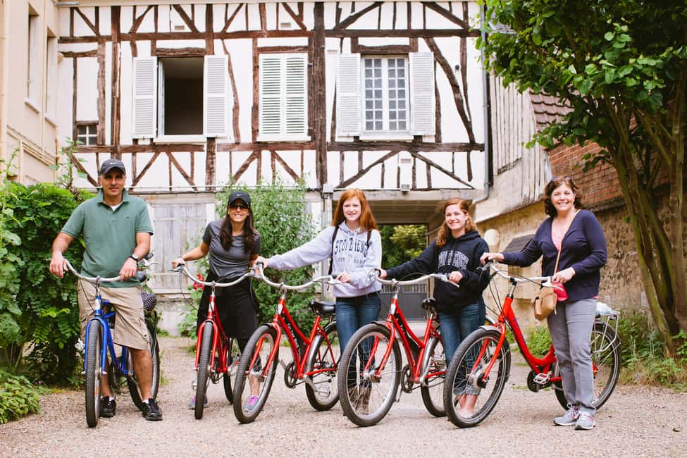 From Paris: Monet Garden & Giverny Bike Tour and Picnic Stop - Vernon Market and a Seine Picnic: The Best Kind of Lunch Errand