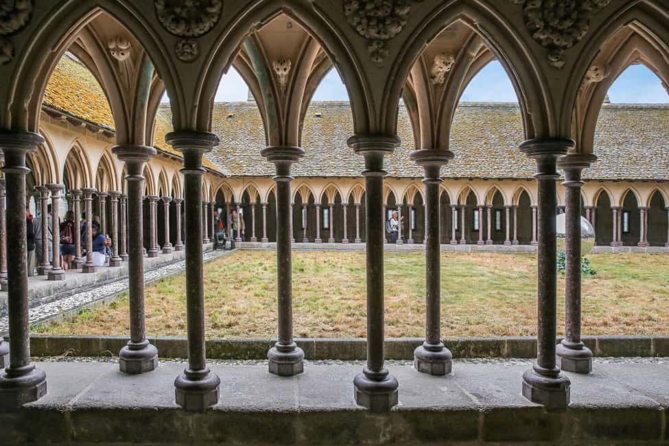 From Paris: Mont Saint-Michel Tour with Hotel Pickup Service - Price and logistics: is $222 good value?