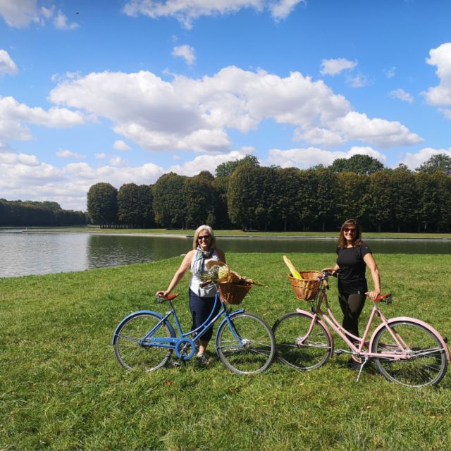 From Paris: Skip-the-Line Palace of Versailles Bike Tour - The last scenic ride back toward the palace before heading home
