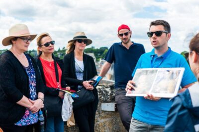 From Paris: Small-Group Loire Valley Castles Full-Day Tour - From Paris to the Loire: meeting point, minibus comfort, and timing