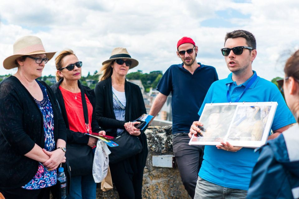 From Paris: Small-Group Loire Valley Castles Full-Day Tour - From Paris to the Loire: meeting point, minibus comfort, and timing