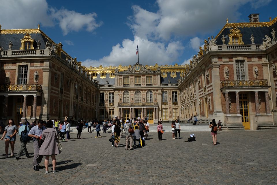 From Paris: Versailles Palace and Gardens Guided Day Trip - Practical tips to make the most of your day