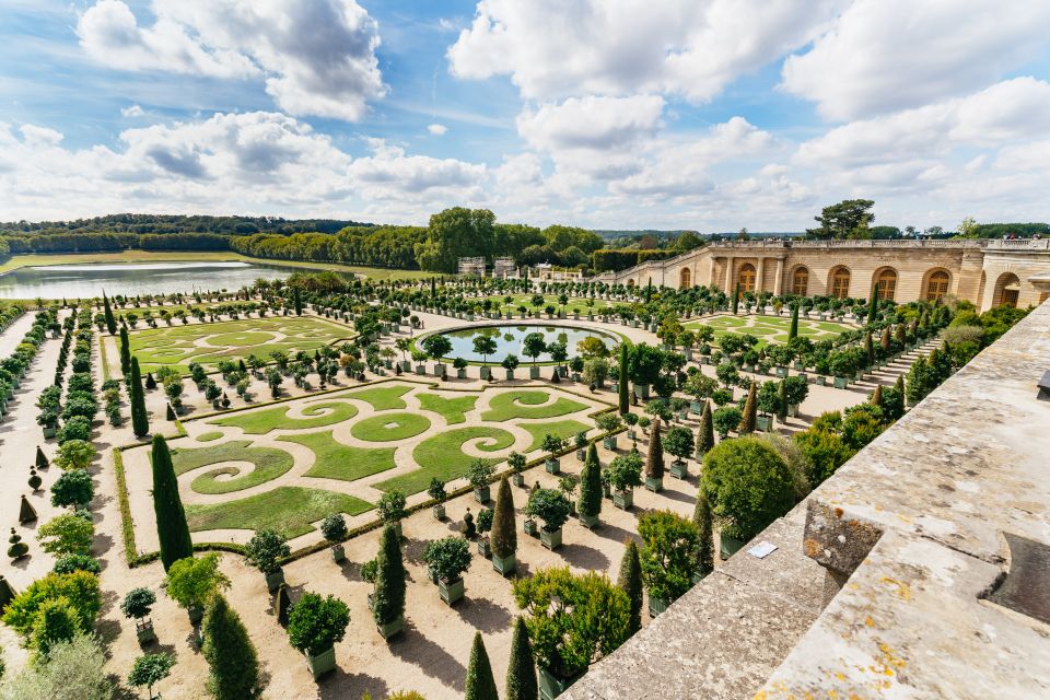 From Paris: Versailles Palace & Gardens with Transportation - Versailles by Coach From Central Paris: The Practical Start