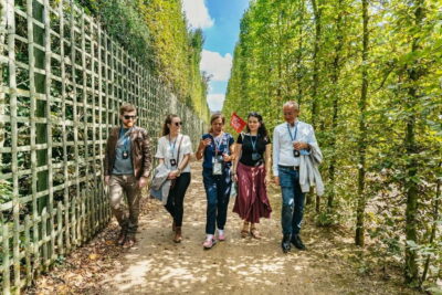 From Paris: Versailles Skip-the-Line Tour & Gardens Access - From Paris meeting point to bus: the part people forget