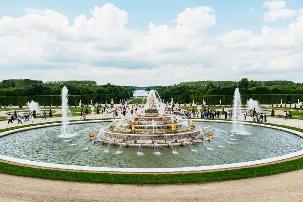 From Paris: Versailles Skip-the-Line Tour & Gardens Access - Gardens time after the palace: when Versailles turns from indoor to magical