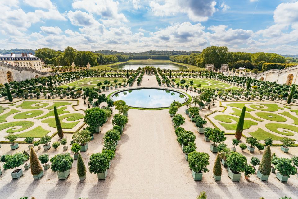 From Paris: Versailles Skip-the-Line Tour & Gardens Access - Price and logistics: is $124 actually good value?