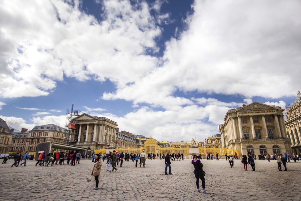 Gardens of Versailles Walking Tour & Palace Entry - Versailles in 3 Hours: Why This Format Works
