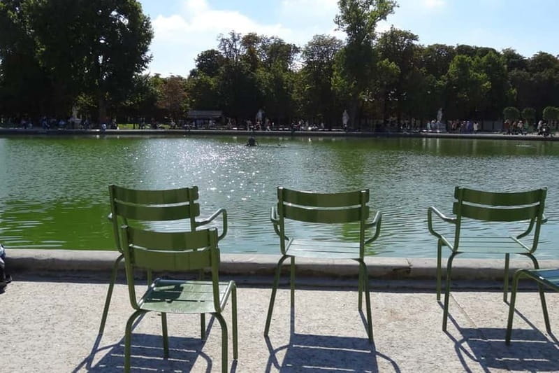 German private Walking Tour through Montmartre & Passages - Price at $183 for a 4-hour private German tour: is it worth it?