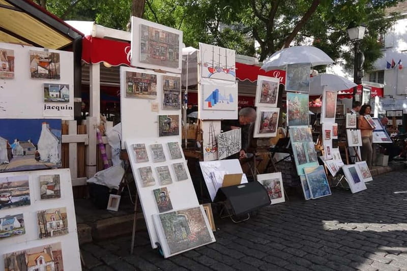 German private Walking Tour through Montmartre & Passages - Passage Jouffroy and Passage Verdeau: 19th-century Paris in a short walk