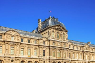 Louvre & Mona Lisa Small Group Tour with Reserved Entry - Meeting Point at Arc de Triomphe du Carrousel: Find the Blue Staff Fast