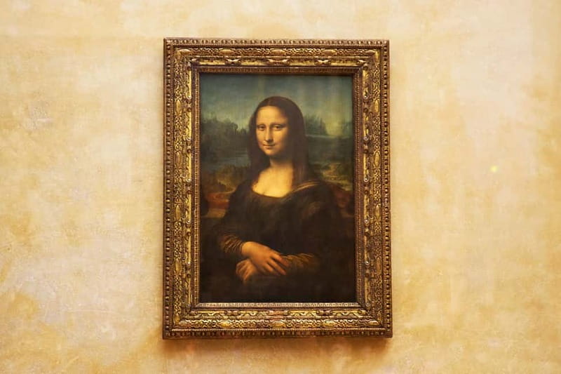 Louvre Museum: Mona Lisa Without the Crowds Last Entry Tour - Inside the Louvre: a guided route that makes the museum make sense