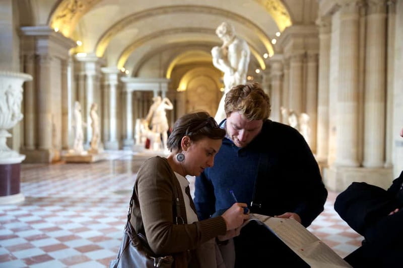 Louvre Museum: Mona Lisa Without the Crowds Last Entry Tour - Mona Lisa time at the end: how to actually enjoy it
