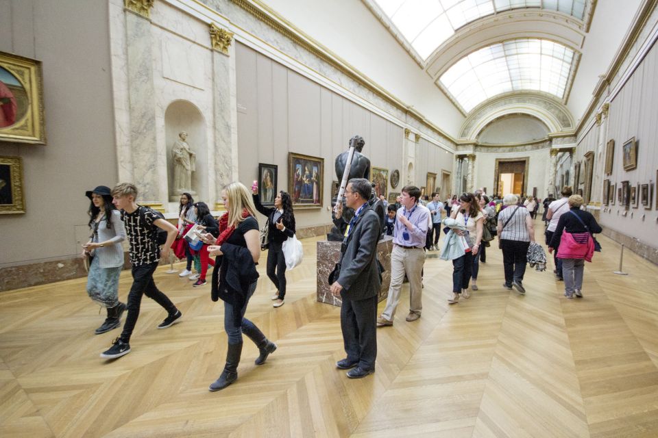 Mona Lisa & Louvre Masterpieces Tour with Reserved Access - Louvre Pyramid Photo Stop: A Short Start That Sets Up the Visit