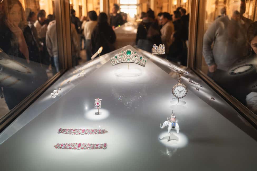 Mona Lisa & Treasures: 6-people Max Louvre Experience - Before you go: ID names and bag limits