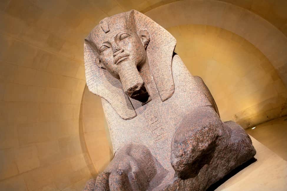 Mona Lisa & Treasures: 6-people Max Louvre Experience - Mona Lisa and Venus de Milo: the anchors your guide can explain