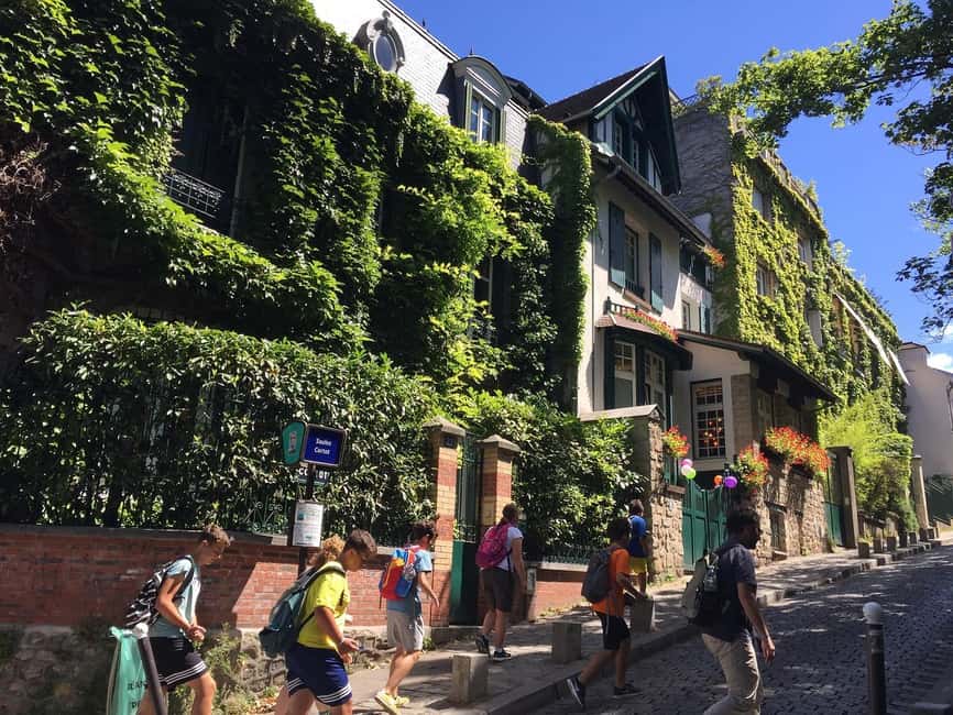 Montmartre Walking Tour with a Local Guide - Sacré-Cœur outside and inside: the payoff you can feel in your legs