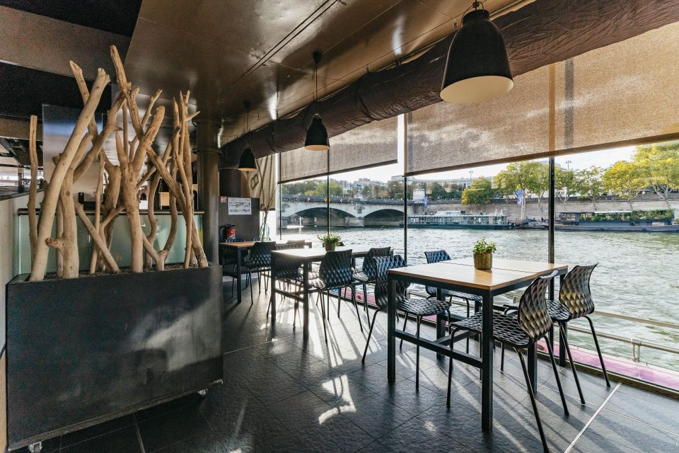Paris: 1-Hour Sightseeing Cruise and 3-Course Bistro Dinner - Practical Tips to Make This Evening Smoother