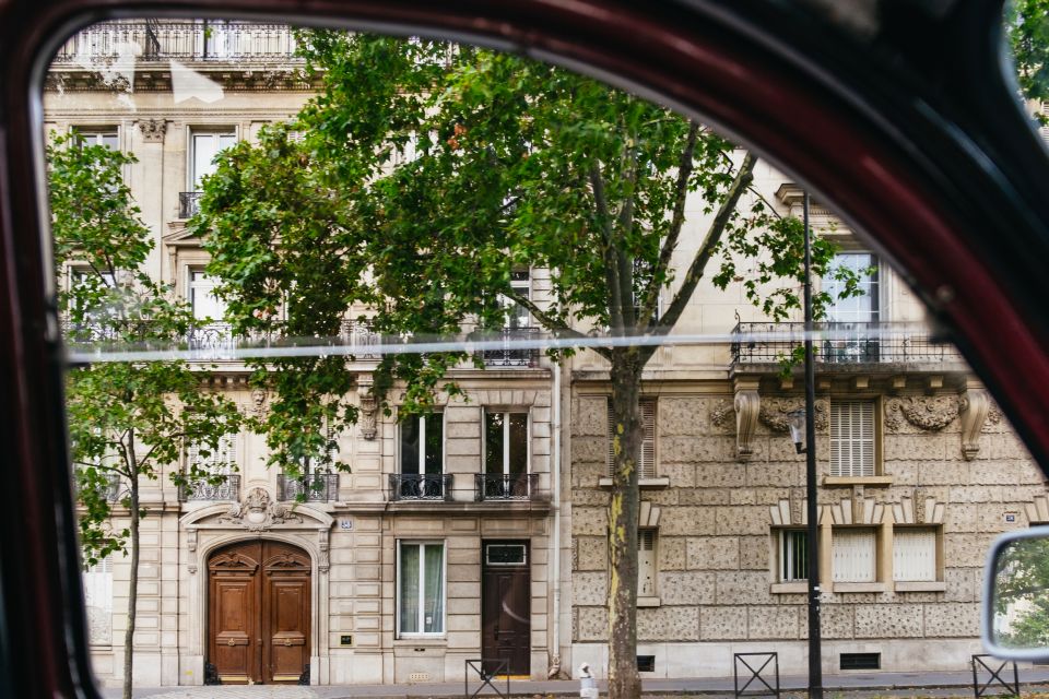 Paris: 1-Hour Vintage Citroen 2CV Tour - Weather, comfort, and the little surprises that can happen