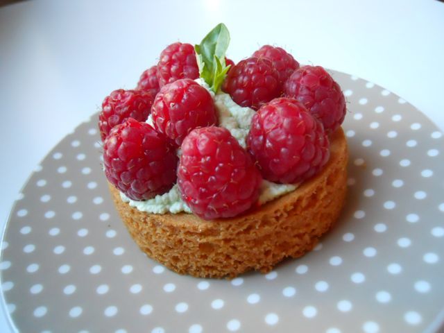 Paris: 2.5-Hour French Pastry Cooking Class - A private loft pastry class that feels like French vacation time