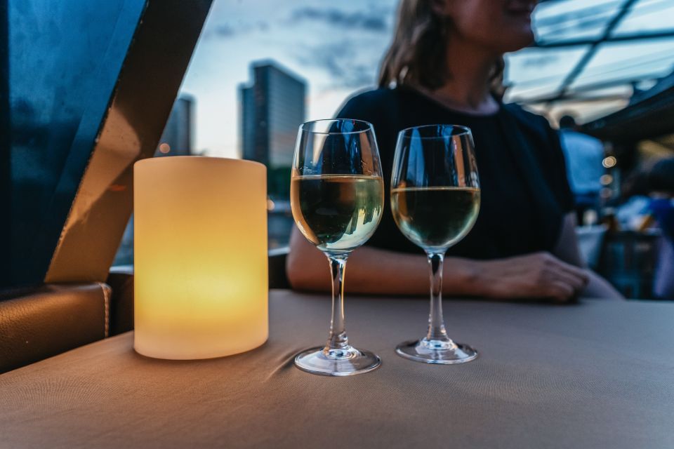 Paris: 3-Course-Dinner Cruise on the Seine with live music - Key Points Worth Knowing