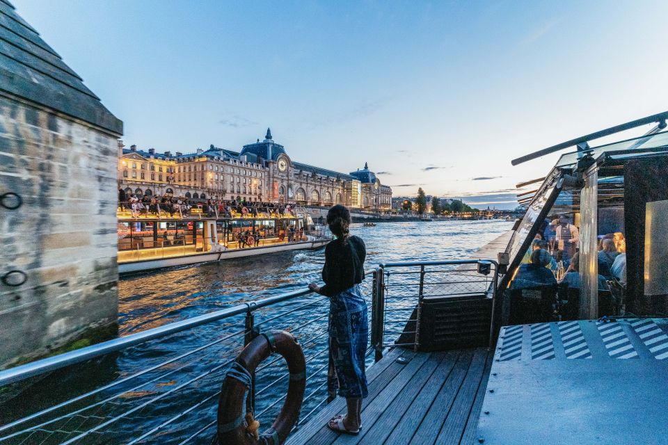 Paris: 3-Course-Dinner Cruise on the Seine with live music - The River Route: What You’ll See Between the Eiffel Tower Start and Finish