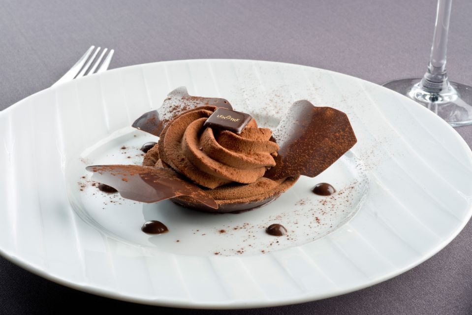 Paris: 3-Course-Dinner Cruise with Wine on the Seine River - Price and Value: Does $116 Make Sense