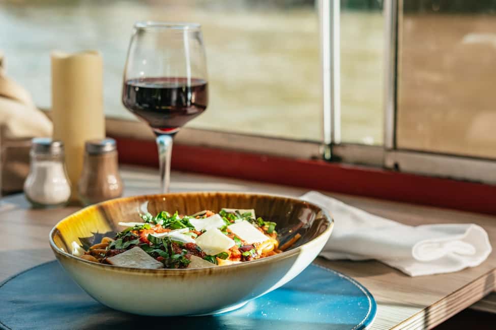 Paris: 3-Course Italian Meal Seine Cruise - Quick Hits Before You Go
