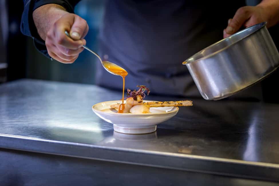 Paris: 3-Course Lunch Cruise on the River Seine - What the 3-Course Lunch Actually Feels Like