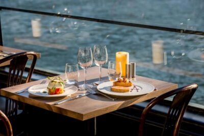 Paris: 3-Course Lunch Cruise on the River Seine - Paris Landmarks From the Best Kind of Moving Seat