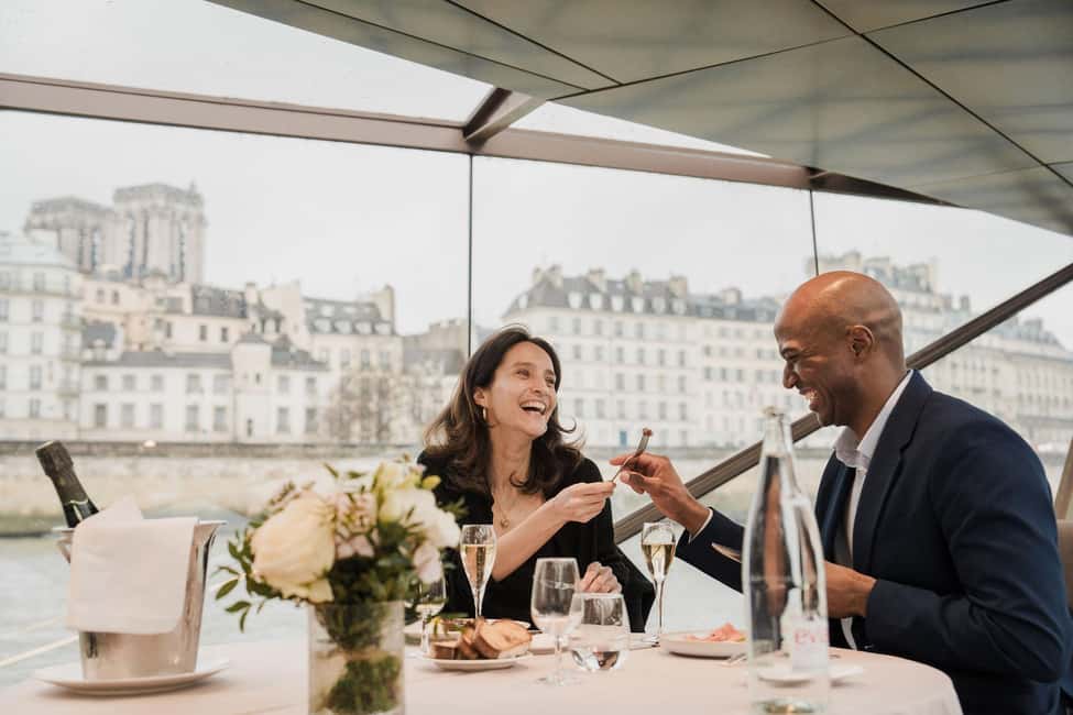 Paris: 4-Course Dinner Cruise on Seine River with Live Music - Service Style: Friendly, Professional, and Sometimes Fast
