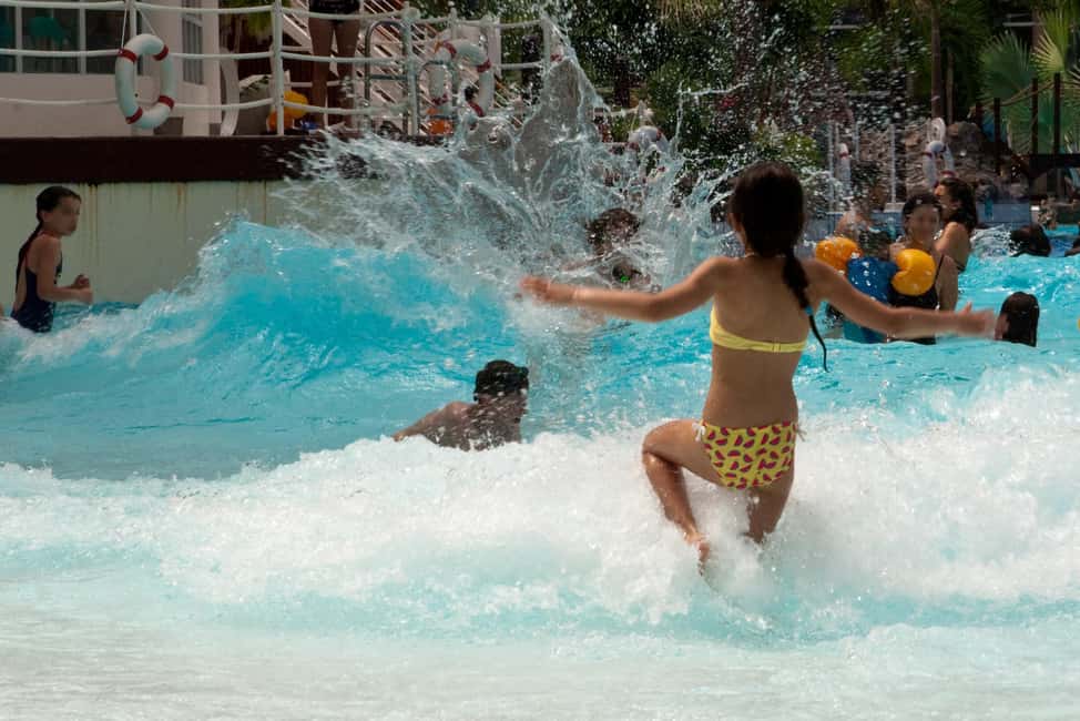 Paris: Aquaboulevard Water Park Entrance Ticket - Food and drinks: the part you should budget for