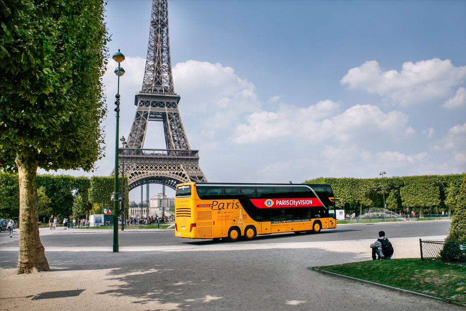 Paris: Audio-Guided Bus Tour & Seine River Cruise - The luxury coach: narrated sights plus an app/tablet experience