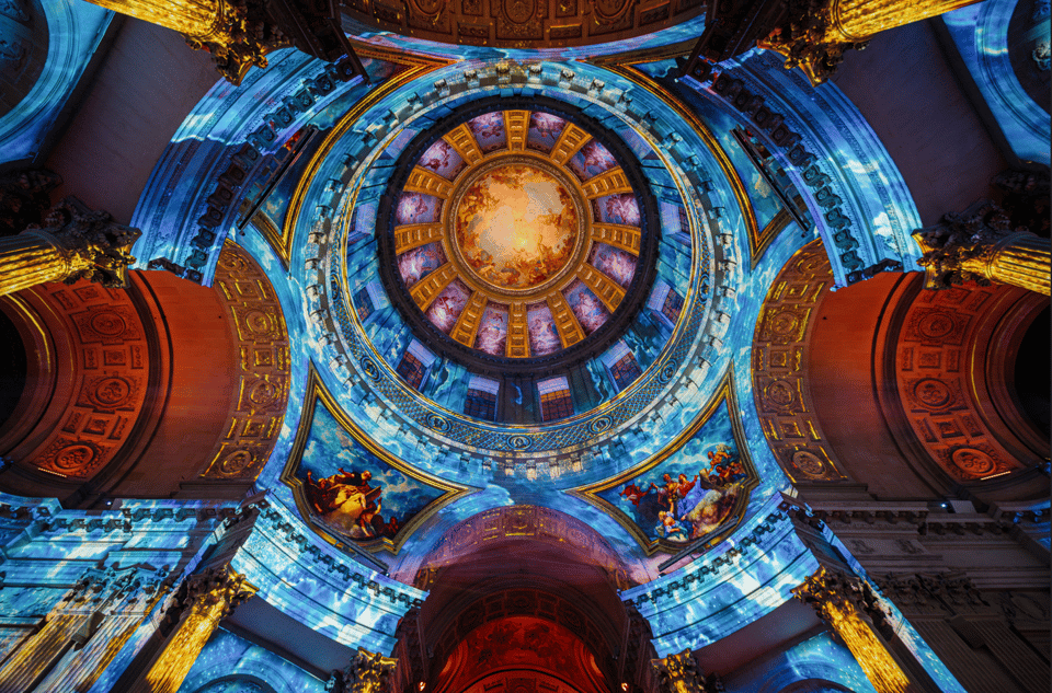Paris: Aura Invalides Immersive Experience Entry Ticket - Languages, timing, and the vibe of a multi-language show