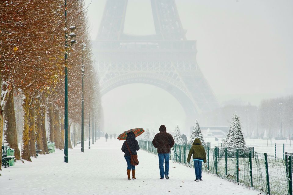 Paris: Bastille Day Special Evening Cruise - The Dinner Experience: Three Courses, Champagne, and Included Drinks