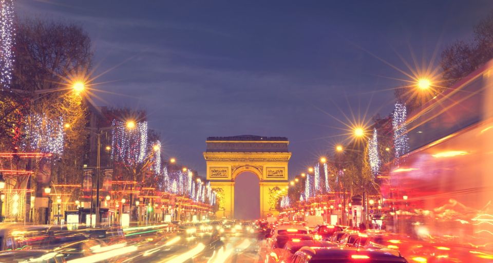 Paris: Bastille Day Special Evening Cruise - Boat Comfort and Rules: Shorts, Bags, and Arrival Timing