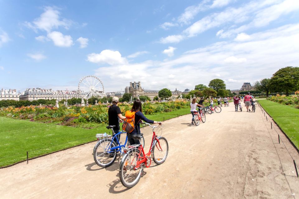 Paris Bike Tour: Eiffel Tower, Place de la Concorde & More - Group size and traffic reality check