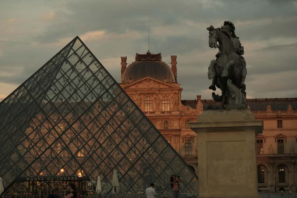 Paris By Night: 3-Hour Guided Bike Tour - Key Things That Make This Paris By Night Bike Tour Worth It
