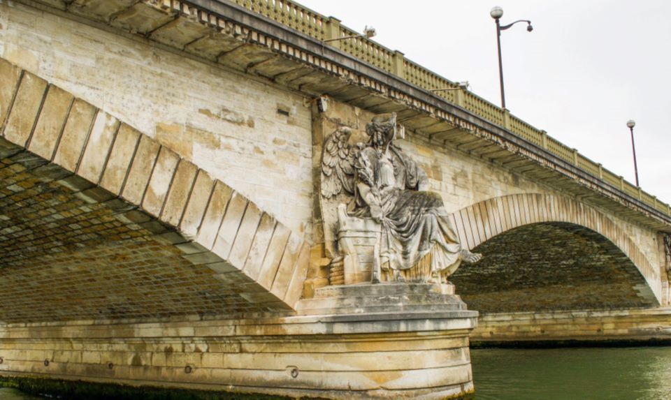 Paris: Catacombs, Audio Guide, and River Cruise Option - Quick hits before you go