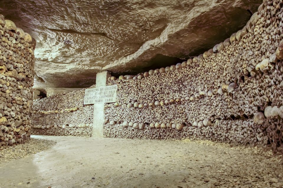 Paris: Catacombs Restricted Access Tour - From guided route to special rooms: what the restricted access changes