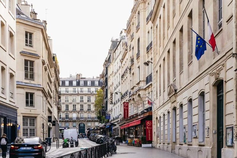 Paris: Chocolate & Patisserie Walking Tour with Tastings - How the 8 Tastings Feel in Practice