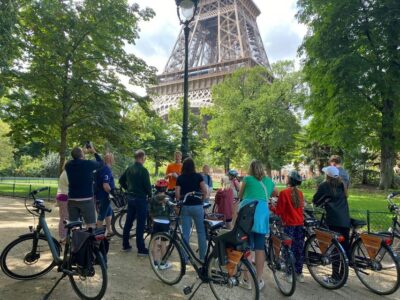 Paris: City Highlights Bike Tour - How the tour really feels: fast-moving highlights with guide-led stories