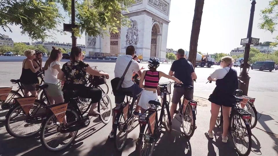 Paris: City Highlights Bike Tour - Place de la Concorde and Champs-Élysées: where the ride does the sightseeing